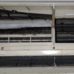 Indoor AC Keluar Bunga Es