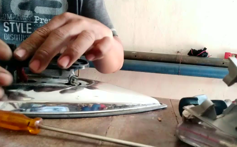 Panduan Memperbaiki Setrika Listrik dengan Benar