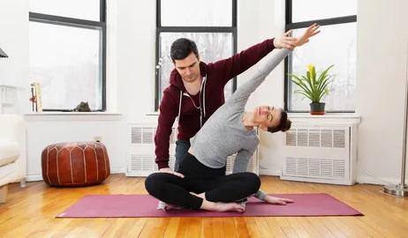 Instruktur Yoga ke Rumah